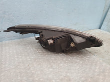 Laden Sie das Bild in den Galerie-Viewer, Frontscheinwerfer Mazda Demio DR61-51030 D651-51040 Ein Satz Headlight