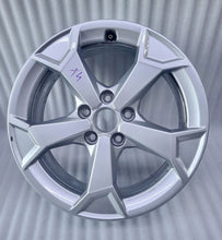 Load image into Gallery viewer, 1x Alufelge 17 Zoll 6.5&quot; 5x112 38ET 83A601025AL Audi Q3 Rim Wheel