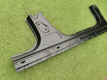 Laden Sie das Bild in den Galerie-Viewer, Kotflügel Mercedes-Benz Cla X117 A1176370235 Vorne Rechts