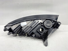 Laden Sie das Bild in den Galerie-Viewer, Frontscheinwerfer Skoda Enyaq 5LB941015 LED Links Scheinwerfer Headlight
