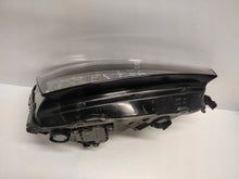 Laden Sie das Bild in den Galerie-Viewer, Frontscheinwerfer Skoda Scala 657941016 LED Rechts Scheinwerfer Headlight SCH3070879212ey
