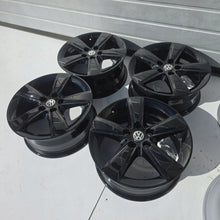Load image into Gallery viewer, 4x Alufelge 17 Zoll 7.5" 5x112 54ET 6855088 BMW 4 Caddy V Golf VII Touran FEL3339349182sz