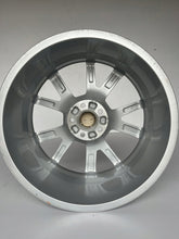 Load image into Gallery viewer, 1x Alufelge 19 Zoll 8.0&quot; 5x112 26ET Glanz Silber 4G8071499 Audi A7 Rim Wheel