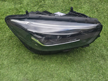 Laden Sie das Bild in den Galerie-Viewer, Frontscheinwerfer Mercedes-Benz W247 A2479068405 LED Rechts Headlight SCH2313099740th