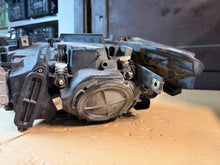 Laden Sie das Bild in den Galerie-Viewer, Frontscheinwerfer BMW 3 F34 7285684 Xenon Rechts Scheinwerfer Headlight SCH3152701038ym