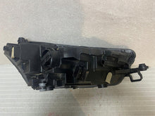 Laden Sie das Bild in den Galerie-Viewer, Frontscheinwerfer Skoda Fabia IV 6VB941015 Full LED FALSE Scheinwerfer Headlight SCH4459513521cu