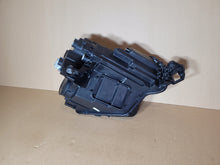 Laden Sie das Bild in den Galerie-Viewer, Frontscheinwerfer Skoda Karoq 57B941009 LED Links Scheinwerfer Headlight SCH4229424397qv