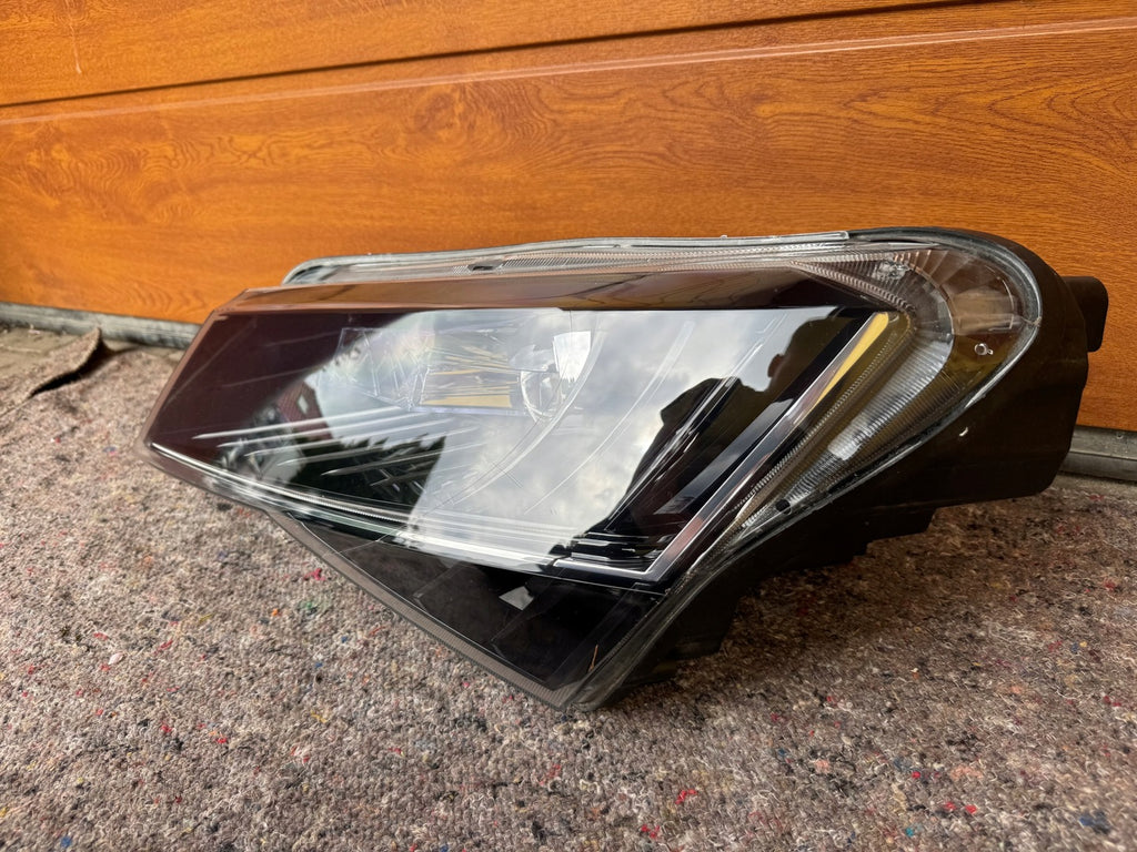 Frontscheinwerfer Skoda Superb III 3V1941015B Xenon Links Scheinwerfer Headlight
