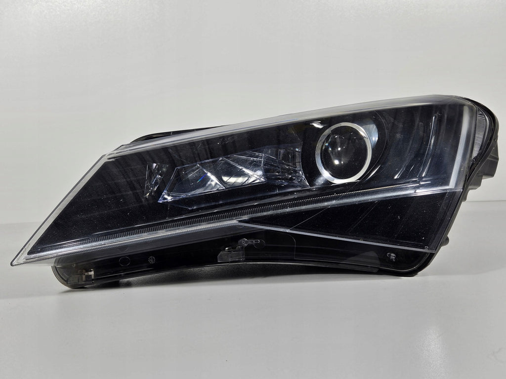 Frontscheinwerfer Skoda Superb III 3V1941015AA Xenon Links Headlight