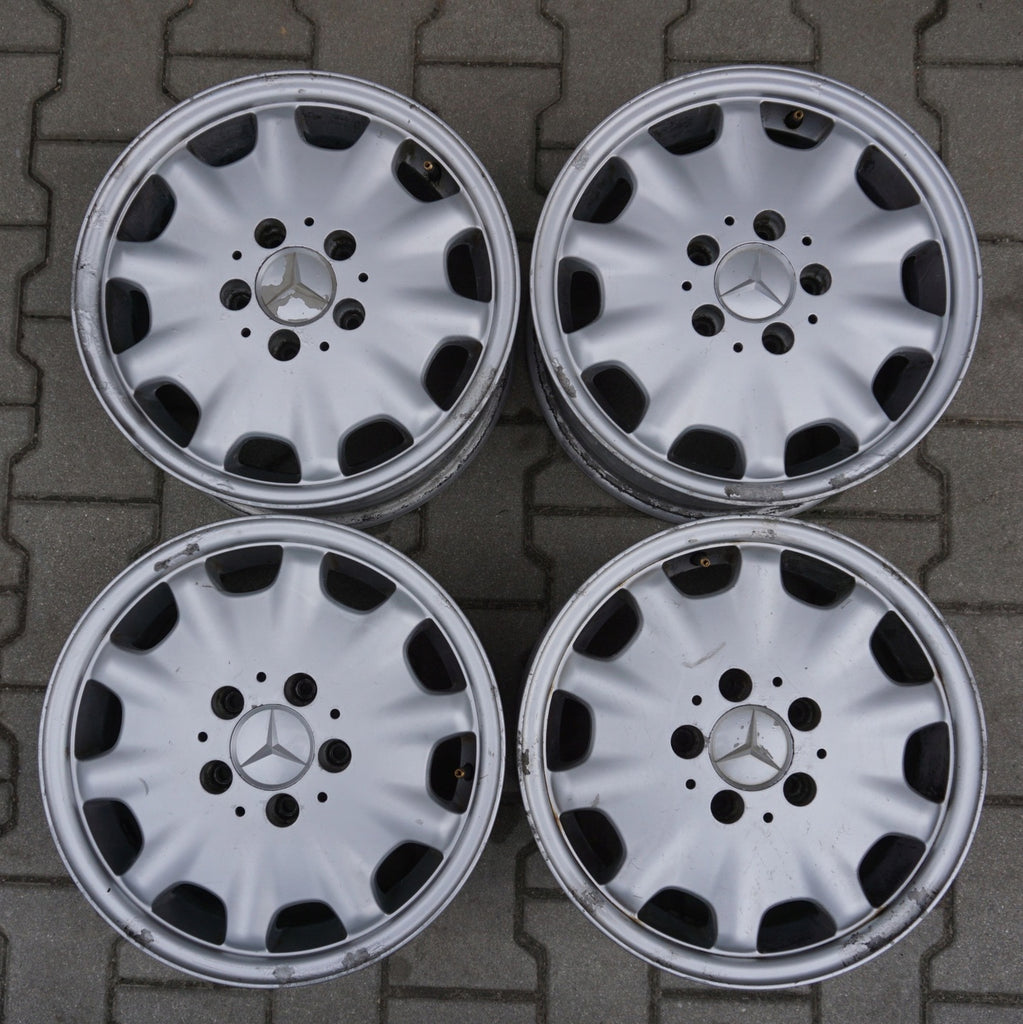 4x Alufelge 15 Zoll 7.0" 5x112 37ET Silber Mercedes-Benz Rim Wheel