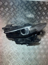 Load image into Gallery viewer, Frontscheinwerfer Mazda 3 B0L5-67890 LED Ein Stück (Rechts oder Links) Headlight