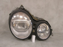 Laden Sie das Bild in den Galerie-Viewer, Frontscheinwerfer Mercedes-Benz W210 Xenon Rechts Scheinwerfer Headlight SCH3513510955bl