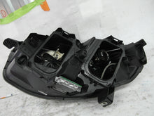 Laden Sie das Bild in den Galerie-Viewer, Frontscheinwerfer Opel Vivaro Zafira Life 00218274-01 Xenon Rechts Headlight