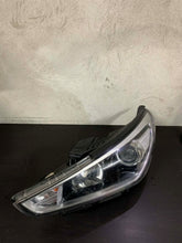 Laden Sie das Bild in den Galerie-Viewer, Frontscheinwerfer Hyundai I30 III G4921-22010 Links Scheinwerfer Headlight SCH3255005196di