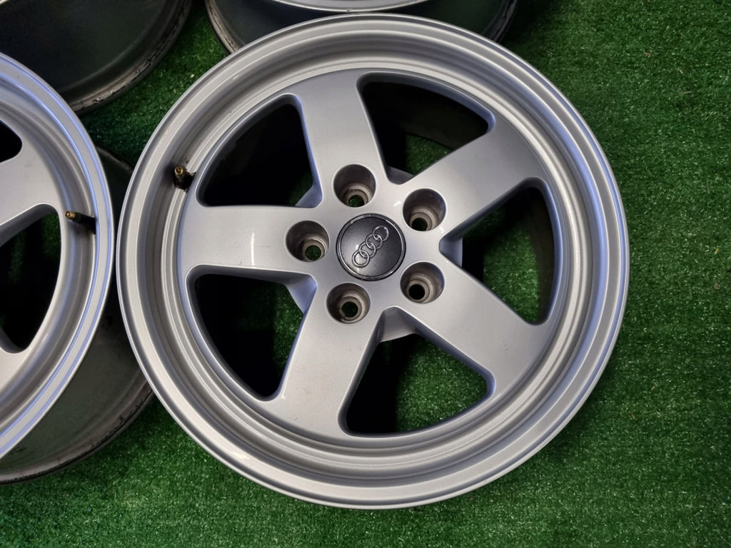 4x Alufelge 16 Zoll 7.0" 5x112 35ET Glanz Silber 8W0601025 Audi C7 A4 B8 FEL3959374267ql