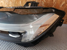 Laden Sie das Bild in den Galerie-Viewer, Frontscheinwerfer Volvo Xc60 32342506 Full LED Links Scheinwerfer Headlight SCH7443385146pp