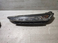 Laden Sie das Bild in den Galerie-Viewer, Frontscheinwerfer Hyundai Kona 92207J9000 Links Scheinwerfer Headlight SCH4568580494jt