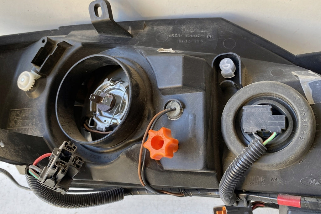 Frontscheinwerfer Ford WR2A13006 Links Scheinwerfer Headlight