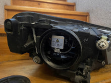 Load image into Gallery viewer, Frontscheinwerfer Skoda Superb III Links Scheinwerfer Headlight