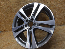 Laden Sie das Bild in den Galerie-Viewer, 1x Alufelge 19 Zoll 7.5&quot; 5x112 44ET Mercedes-Benz A205 Rim Wheel