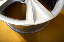 Load image into Gallery viewer, 1x Alufelge 17 Zoll 7.5&quot; 5x112 46ET Glanz Silber 5FA601025 Seat Leon Rim Wheel