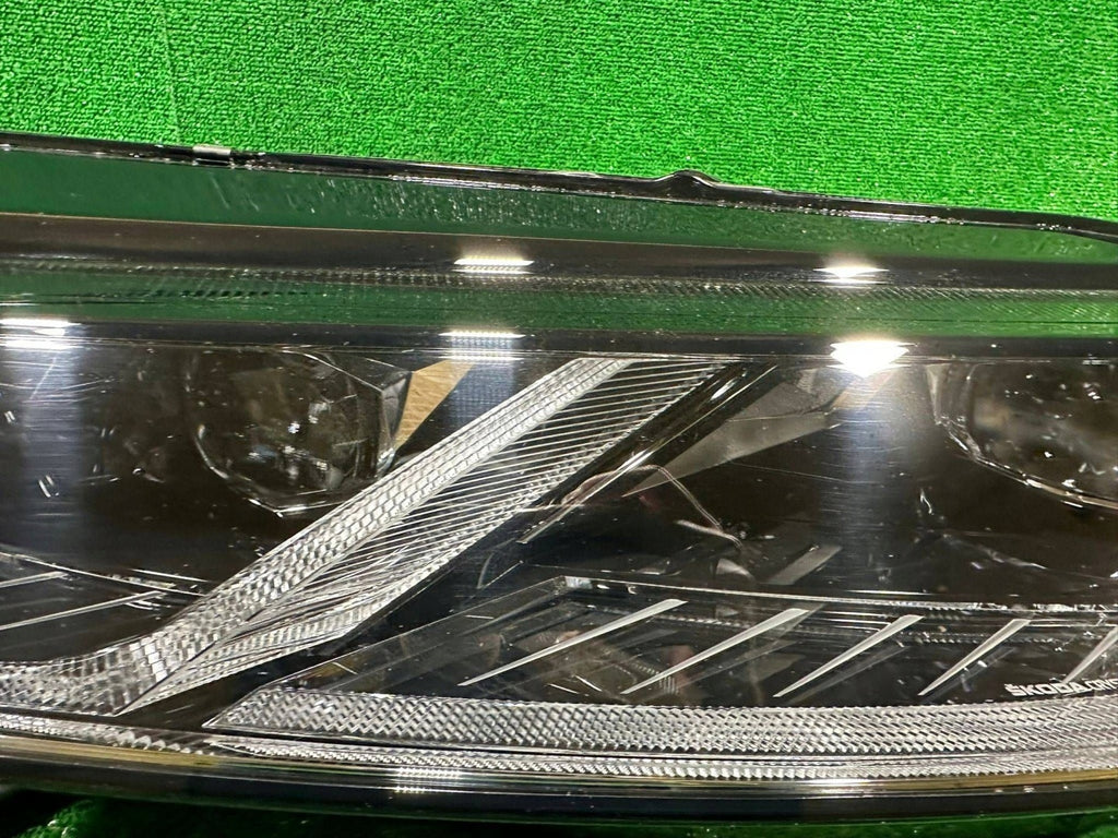 Frontscheinwerfer Skoda Octavia IV 5E4941015B LED Links Scheinwerfer Headlight SCH2511554202uz
