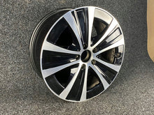 Laden Sie das Bild in den Galerie-Viewer, 1x Alufelge 18 Zoll 8.0&quot; 5x112 43ET A2134013700 Mercedes-Benz W213 Rim Wheel