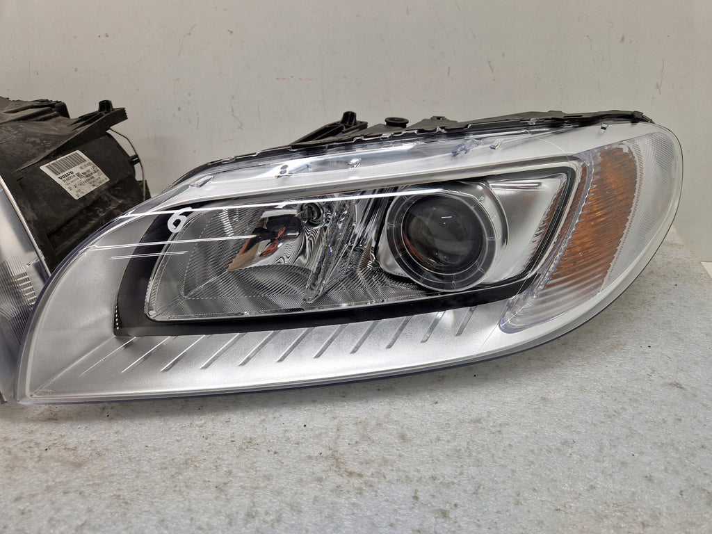 Frontscheinwerfer Volvo S80 II V70 31420013 31420014 Rechts oder Links