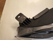 Laden Sie das Bild in den Galerie-Viewer, Frontscheinwerfer Ford Focus JX7B13E015CE 000201175L19287 Links Headlight SCH3738620972ya