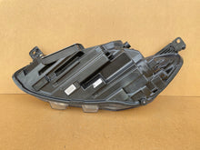 Laden Sie das Bild in den Galerie-Viewer, Frontscheinwerfer Ford Focus MX7B-13E014-ED Rechts Scheinwerfer Headlight