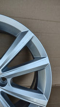 Laden Sie das Bild in den Galerie-Viewer, 1x Alufelge 16 Zoll 6.0" 5x100 45ET KBA51206 2G0601025AF VW Polo Rim Wheel FEL4326626726tv