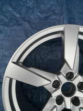 Laden Sie das Bild in den Galerie-Viewer, 1x Alufelge 19 Zoll 9.0" 5x112 52ET 8S0601025AA Audi Tt Rim Wheel FEL6159899918ev