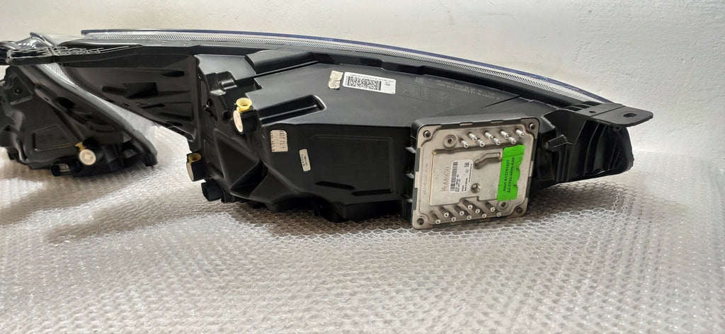 Frontscheinwerfer Ford Focus JX7B13E017AF LED Ein Stück (Rechts oder Links) SCH1348401537cb