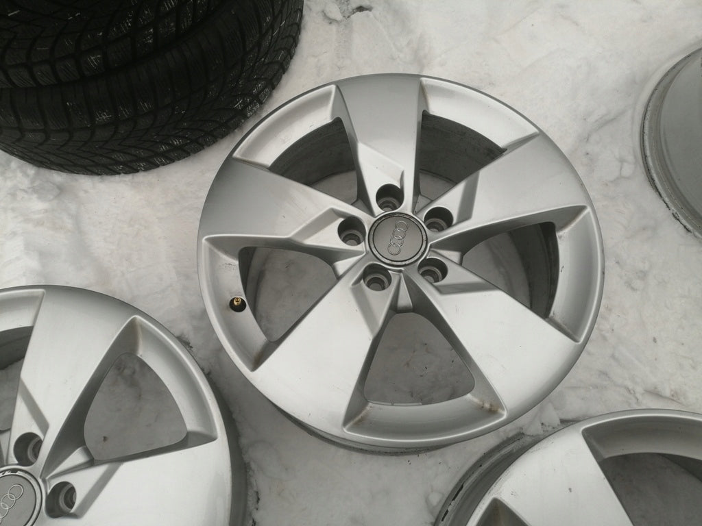4x Alufelge 17 Zoll 7.0" 5x112 47ET Silber 8S0601025J Audi A6 A4 Rim Wheel FEL5219278112up