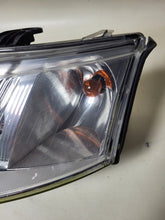 Laden Sie das Bild in den Galerie-Viewer, Frontscheinwerfer Saab 93 Xenon Links Scheinwerfer Headlight