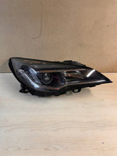 Laden Sie das Bild in den Galerie-Viewer, Frontscheinwerfer Opel Astra K 7960400005 Rechts Scheinwerfer Headlight SCH6809820263lu