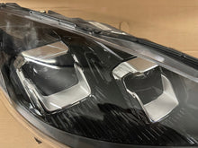 Laden Sie das Bild in den Galerie-Viewer, Frontscheinwerfer Ford Kuga III L90187839 Rechts Scheinwerfer Headlight SCH9599130016bl