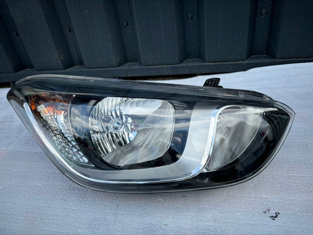 Frontscheinwerfer Hyundai I20 92102-4P500 Rechts Scheinwerfer Headlight