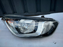 Load image into Gallery viewer, Frontscheinwerfer Hyundai I20 92102-4P500 Rechts Scheinwerfer Headlight