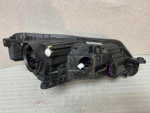 Load image into Gallery viewer, Frontscheinwerfer Skoda Superb III 3V1941015A Xenon Links Scheinwerfer Headlight SCH6818285289el