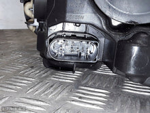 Laden Sie das Bild in den Galerie-Viewer, Frontscheinwerfer Ford Focus BM51-13W029 Rechts Scheinwerfer Headlight SCH8597763737bp