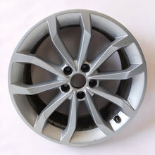 Load image into Gallery viewer, 1x Alufelge 18 Zoll 8.0&quot; 5x112 40ET Glanz Silber 8W0601025 Audi A4 B9 Rim Wheel