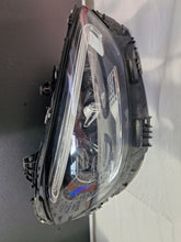 Laden Sie das Bild in den Galerie-Viewer, Frontscheinwerfer Mercedes-Benz W206 A2069068204 Full LED Rechts Headlight SCH1093943839bi