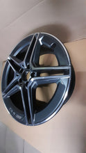 Laden Sie das Bild in den Galerie-Viewer, 1x Alufelge 19 Zoll 7.5" 5x112 A2474011500 Mercedes-Benz Glb Gla Amg Rim Wheel FEL1215193152ka