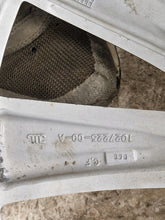 Laden Sie das Bild in den Galerie-Viewer, 1x Alufelge 20 Zoll 10.0" 5x120 35ET 1027225-00-A Tesla Model X Rim Wheel FEL3012476872mm