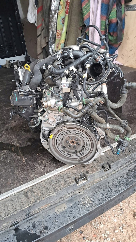Motor Renault Clio IV M5M400 1.6 TCE 200PS 147kW 41TKm Benzin Engine Komplett