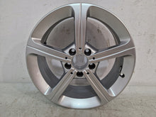 Laden Sie das Bild in den Galerie-Viewer, 1x Alufelge 17 Zoll 6.5" 5x112 44ET Glanz Silber A1774011200 Mercedes-Benz FEL6448870279nf