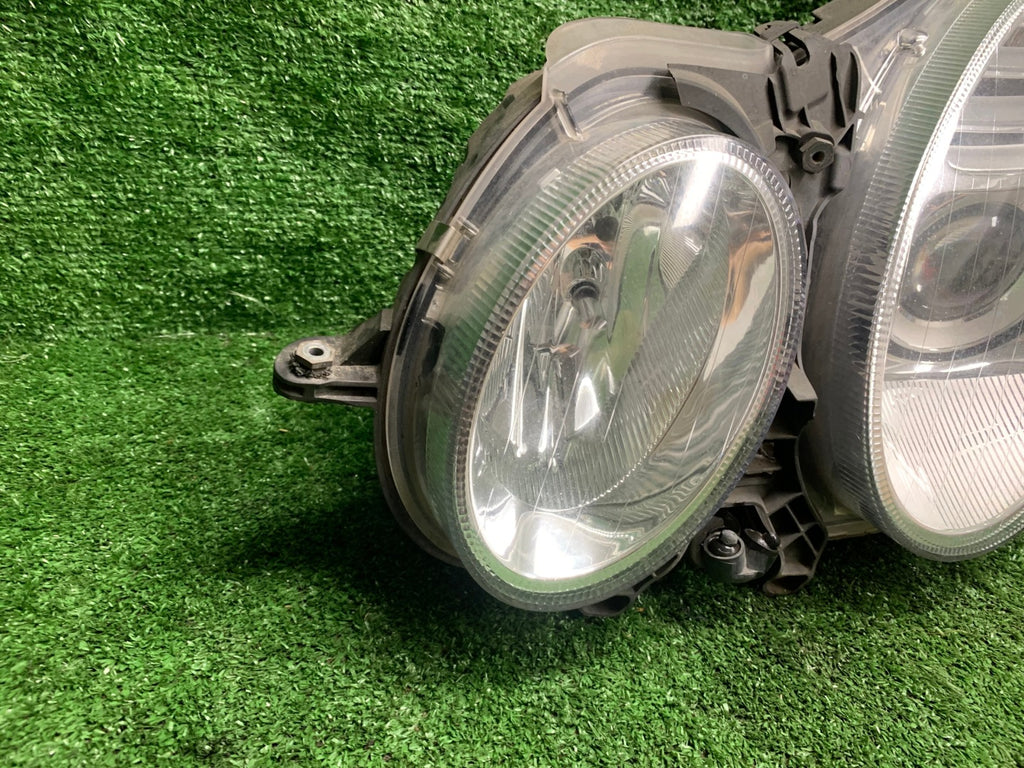 Frontscheinwerfer Mercedes-Benz W211 Xenon Links Scheinwerfer Headlight SCH9028452969ly