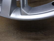 Laden Sie das Bild in den Galerie-Viewer, 1x Alufelge 21 Zoll 10.0" 5x112 20ET Glanz Silber 4M8601025H Audi Q7 Q8 FEL7118512614zm