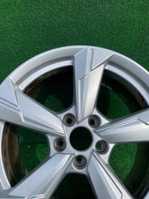 Load image into Gallery viewer, 1x Alufelge 18 Zoll 8.0&quot; 5x112 4K0601025D Audi A6 C8 Rim Wheel